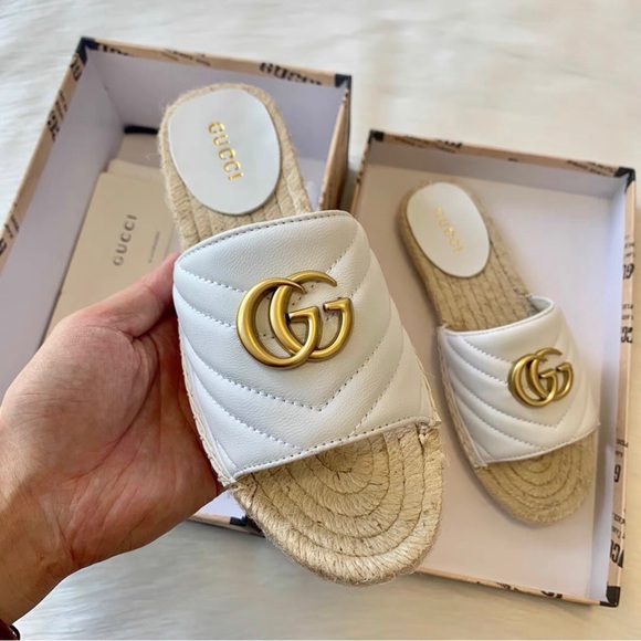 Gucci Cream and Gold Slide Sandals - Picture 1 of 4